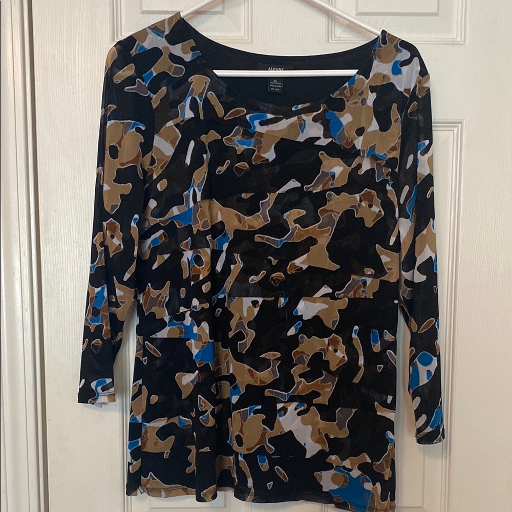 Alfani Black and Tan Graphic 3/4 Sleeve Tunic